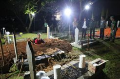 Kemensos Siapkan Makam...