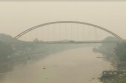 Kabut Asap Kian Pekat, Warga Malaysia Masih Bertahan di Riau