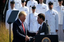 Trump: AS Kokang Senjata untuk Merespons Serangan Minyak Saudi