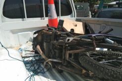 Pengendara Sepeda Motor Tewas Setelah Menyeruduk Truk