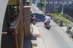 Wanita Pelaku Gendam Terekam CCTV Gentayangan di Kota Mojokerto