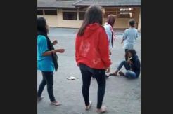 Video Perundungan Siswi...