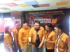 1,5 Juta Rumah Tangga Belum Berlistrik, PLN Galang Dana lewat Aplikasi