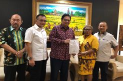 Galang Dukungan Jelang Munas Golkar, Airlangga Sambangi Papua Barat