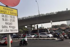 Masyarakat Diminta Gunakan Angkutan Umum di Kawasan Ganjil Genap