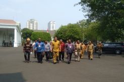 Mendagri Boyong Pimpinan...