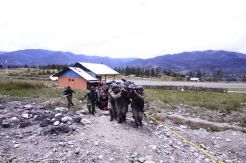 4 Korban Jatuhnya Pesawat Twin Otter Dievakuasi