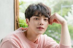 Song Kang Raih Popularitas Berkat Drama Love Alarm