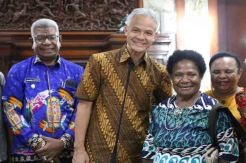 Ganjar Jamin Pelajar Papua Bisa Kembali Bersekolah di Jateng