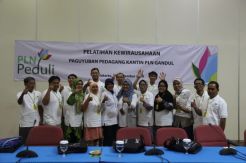 PLN Beri Pelatihan Wirausaha untuk Pedagang di Bawah SUTET