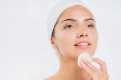 4 Tips Memilih Skincare, Mulai Sertifikat BPOM hingga Dokter