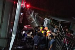 KRL Tabrak Minibus di Perlintasan Depok, Dua Orang Meninggal Dunia