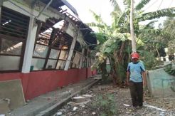 Bangunan SDN Kalangsuria III Karawang Roboh, Kegiatan Belajar Terganggu