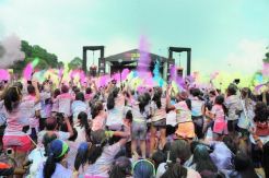 Beragam Fasilitas Menarik Hadir di The Color Run CIMB Niaga