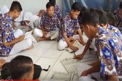 Pasca-Sekolah Ambruk, Siswa SMPN 2 Plumbon Diliburkan dan Dipindah