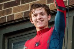 Tom Holland, Kunci Utama...