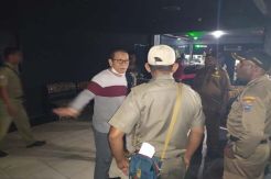 Terpidana Kepemilikan Ribuan Pil PCC Terlihat saat Penyegelan Tempat Hiburan Malam