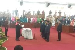 Tanpa Anggaran, Pimpinan DPRD Merangin Tetap Dilantik