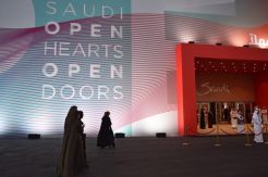 Pasangan Bukan Suami Istri Kini Bisa Check-in di Hotel Arab Saudi