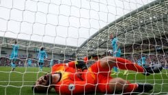 Hugo Lloris Dibekap Dislokasi Siku, Terancam Absen Lawan Liverpool