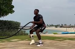 Kaki Masih di Gips, Pogba Diragukan Tampil Lawan Liverpool
