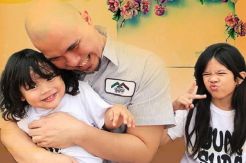 Posting Foto Ahmad Dhani,...