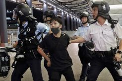 Senator AS Sebut Hong Kong Negara Polisi, Carrie Lam Murka