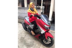 Pelanggan Belanja Online...
