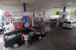Atasi Polusi Udara, Kendaraan Mesin Diesel Diminta Tak Pakai Solar Bersubsidi