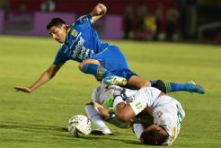 Persebaya Dihajar Persib, Bali United Dipermalukan Borneo FC