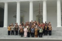 Jika Tak Lagi Jadi Menteri: Dari Mau Mengajar Sampai Nulis Novel Cinta