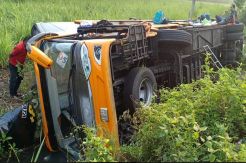 Bus Rombongan Siswa SMA Terguling, 20 Penumpang Harus Dirawat