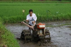 Lewat PKBM, Kementan Pikat Genersi Muda dengan Mekanisasi