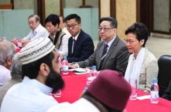 Polisi Tak Sengaja Serang Masjid, Pemimpin Hong Kong Minta Maaf