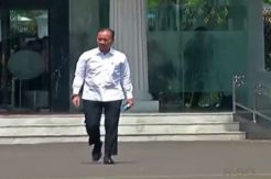 Begini Profil Agus Gumiwang...