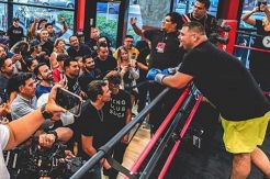 Pamer Pukulan Penghancur, Ruiz Jr Sebut Joshua Incar Menang Angka