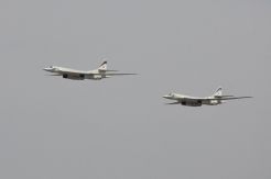 Rusia Kerahkan 2 Pesawat Pembom Nuklir Tu-160 ke Afrika Selatan