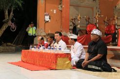 Bupati Suwirta Pimpin...