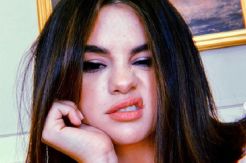 Selena Gomez Bicarakan...