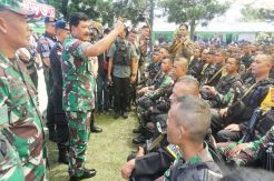 Dihadapan Prajurit TNI Polri, Panglima TNI Tegaskan Sinergitas Kunci Menjaga NKRI
