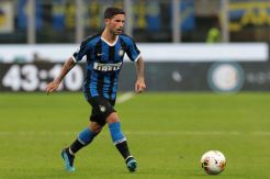 Barcelona Inginkan Gelandang Inter Milan