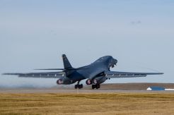Baru Ditempatkan di Saudi, Bomber B-1B Lancer Dipulangkan ke AS