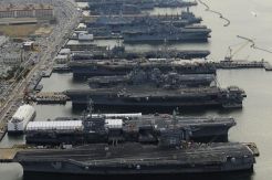 6 Kapal Induk AS Dikandangkan untuk Perbaikan, Pantai Atlantik Sepi