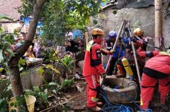 Gali Sumur yang Kering, Ayah dan Anak Terjebak Dalam Sumur Sedalam 25 Meter
