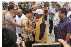 Pemerintah Pusat Pertimbangkan...