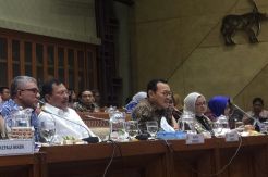 Rapat Perdana di Komisi IX DPR, Menkes Terawan Dikira Sakit