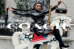 Koleksi Liburan Coach Bersama Kate Moss dan Tonya Lee