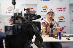 Kasihan, CEO Dorna Sports Desak Lorenzo Segera Putuskan Masa Depannya