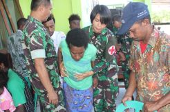 Kodam XVIII/Kasuari Terjunkan 4 Tim Gelar Baksos Daerah Terpencil di Papua Barat.
