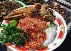 Sego Tempong Mbok Wah, Kuliner Pedas Khas Banyuwangi